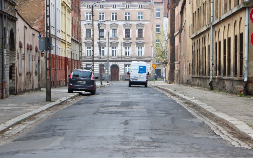 Remont ul. Emilii Plater. Miasto ogłasza przetarg na odnowienie nawierzchni