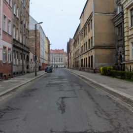 powiększ zdjęcie: Remont ul. Emilii Plater. Miasto ogłasza przetarg na odnowienie nawierzchni