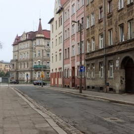 powiększ zdjęcie: Remont ul. Emilii Plater. Miasto ogłasza przetarg na odnowienie nawierzchni