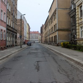 powiększ zdjęcie: Sześciu chętnych na remont ul. Emilii Plater. Znamy oferty wykonawców