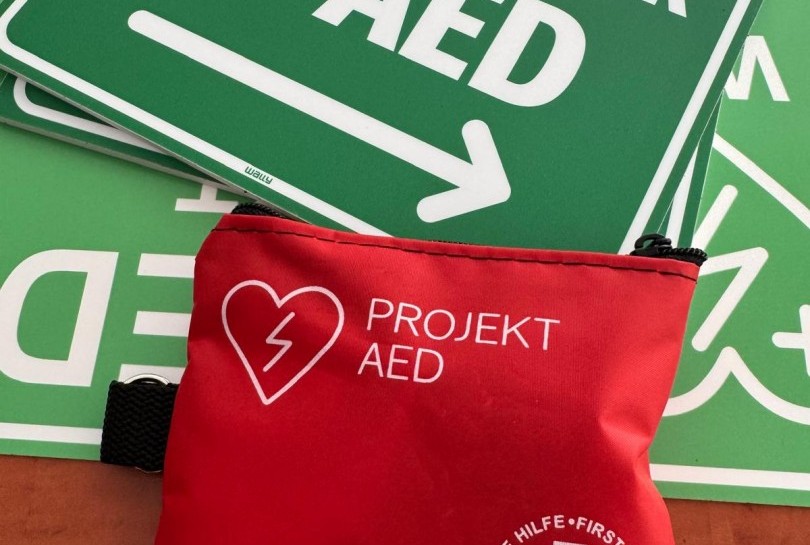30 defibrylatorów AED trafiło do legnickich szkół i instytucji