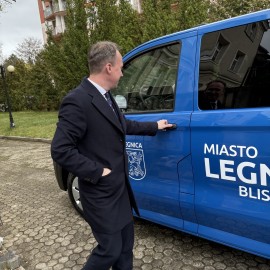 powiększ zdjęcie: Nowy samochód dla DPS-u. Będą też małe autobusy