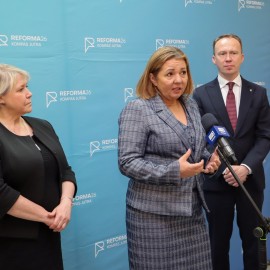 powiększ zdjęcie: Reforma 26:Kompas Jutra. W Legnicy rozmawiano o przyszłości polskiej szkoły
