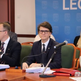 powiększ zdjęcie: Nowe zasady czystości, jednostka "D" i prestiżowe ...
