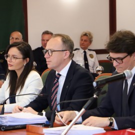 powiększ zdjęcie: Nowe zasady czystości, jednostka "D" i prestiżowe ...