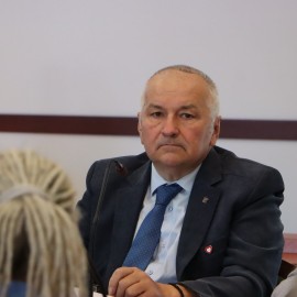 powiększ zdjęcie: Nowe zasady czystości, jednostka "D" i prestiżowe ...