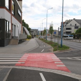 powiększ zdjęcie: Rowerem przez ul. Wrocławską. Kolejny etap inwestycji gotowy