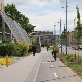 powiększ zdjęcie: Rowerem przez ul. Wrocławską. Kolejny etap inwestycji gotowy