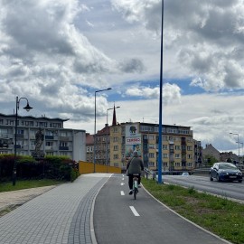 powiększ zdjęcie: Rowerem przez ul. Wrocławską. Kolejny etap inwestycji gotowy