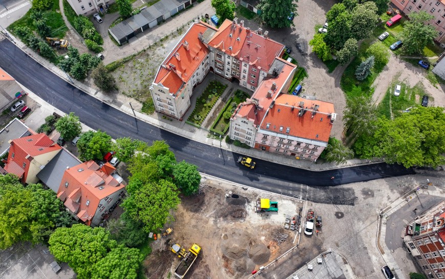 Trwa remont ul. Działkowej w Legnicy. Co dzieje się na placu budowy?