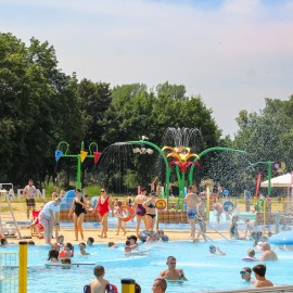 powiększ zdjęcie: Sezon letni na basenie Aquafun czas start