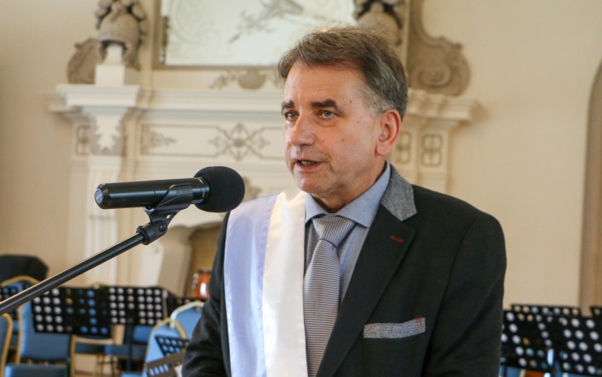 Sotkanie z Waldemarem Krzystkiem w Legnickiej Bibliotece Publicznej
