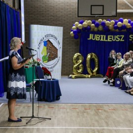 powiększ zdjęcie: 80 lat legnickiej "Jedynki"