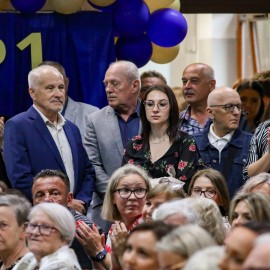 powiększ zdjęcie: 80 lat legnickiej "Jedynki"