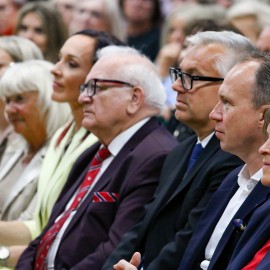 powiększ zdjęcie: 80 lat legnickiej "Jedynki"
