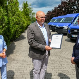 powiększ zdjęcie: Nowoczesne autobusy do przewozu niepełnosprawnych
