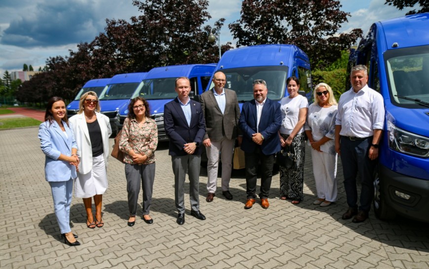 Nowoczesne autobusy do przewozu niepełnosprawnych