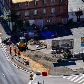powiększ zdjęcie: Trwa asfaltowanie nowej drogi rowerowej wzdłuż ul. Żołnierzy II AWP