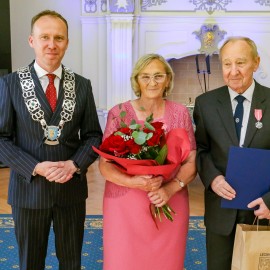 powiększ zdjęcie: Diamentowe, szmaragdowe i złote jubileusze