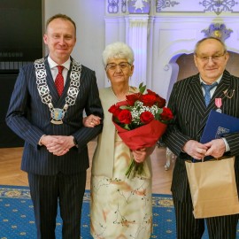 powiększ zdjęcie: Diamentowe, szmaragdowe i złote jubileusze