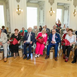 powiększ zdjęcie: Diamentowe, szmaragdowe i złote jubileusze