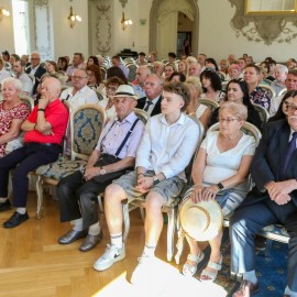 powiększ zdjęcie: Diamentowe, szmaragdowe i złote jubileusze