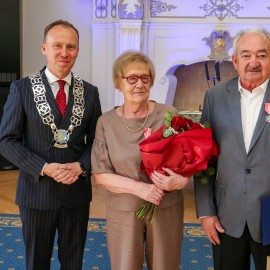 powiększ zdjęcie: Diamentowe, szmaragdowe i złote jubileusze