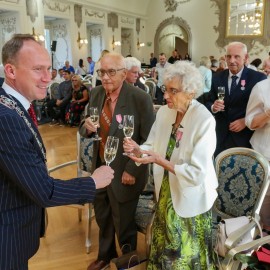 powiększ zdjęcie: Diamentowe, szmaragdowe i złote jubileusze