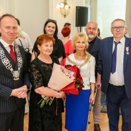 powiększ zdjęcie: Diamentowe, szmaragdowe i złote jubileusze
