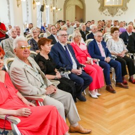 powiększ zdjęcie: Diamentowe, szmaragdowe i złote jubileusze