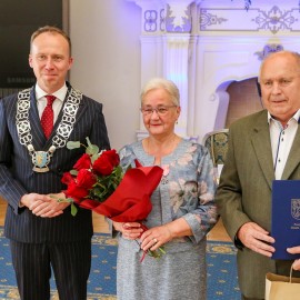 powiększ zdjęcie: Diamentowe, szmaragdowe i złote jubileusze
