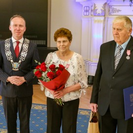 powiększ zdjęcie: Diamentowe, szmaragdowe i złote jubileusze