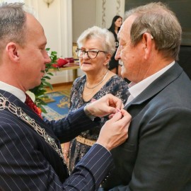 powiększ zdjęcie: Diamentowe, szmaragdowe i złote jubileusze
