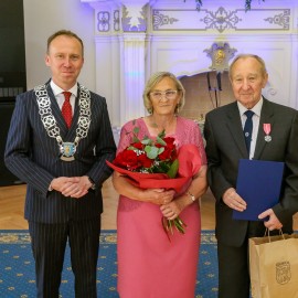 powiększ zdjęcie: Diamentowe, szmaragdowe i złote jubileusze