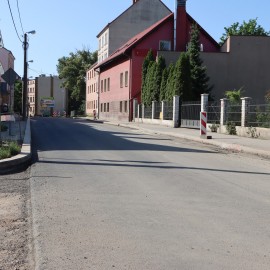 powiększ zdjęcie: Legnicki Program Drogowy. Trwa modernizacja ul. Działkowej
