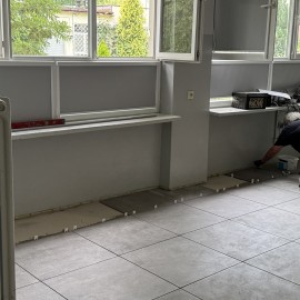 powiększ zdjęcie: Wakacyjny przegląd szkół