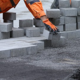 powiększ zdjęcie: Trwają prace drogowe na Nowodworskiej i Działkowej