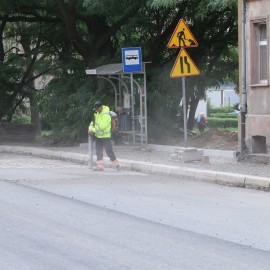 powiększ zdjęcie: Trwają prace drogowe na Nowodworskiej i Działkowej