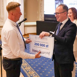 powiększ zdjęcie: Zabytek od nowa - wsparcie trafiło do beneficjentów