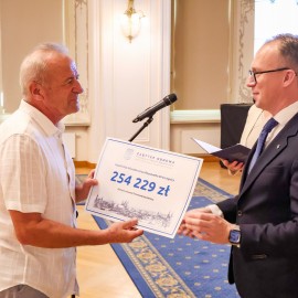 powiększ zdjęcie: Zabytek od nowa - wsparcie trafiło do beneficjentów
