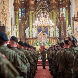 powiększ zdjęcie: Święto Wojska Polskiego - dolnośląskie obchody ponownie w Legnicy
