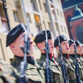 powiększ zdjęcie: Święto Wojska Polskiego - dolnośląskie obchody ponownie w Legnicy