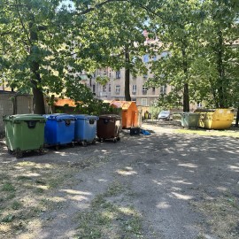 powiększ zdjęcie: Przetarg na przebudowę wnętrza podwórza przy ul. Fredry, Batorego, Głowackiego ...