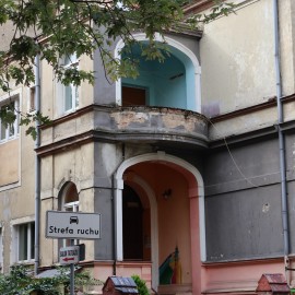 powiększ zdjęcie: Historyczna willa przy ul. Łukasińskiego 4 szuka nowego właściciela