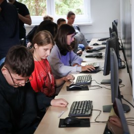 powiększ zdjęcie: Samorząd i branża cyfrowa łączą siły. Test kompetencji cyfrowych w Legnicy