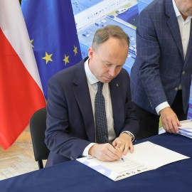powiększ zdjęcie: Deklaracja Legnickiego LWA podpisana. Samorządowcy i medycy łączą siły