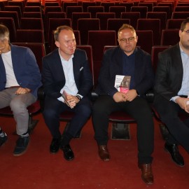 powiększ zdjęcie: 130 lat kina w Legnicy. Jubileusz pełen historii, wspomnień i filmowej klasyki