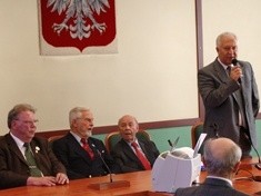 Dawni legniczanie z Niemiec z sentymentem odwiedzają Legnicę