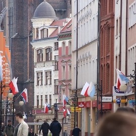 Biało-czerwono na legnickich ulicach