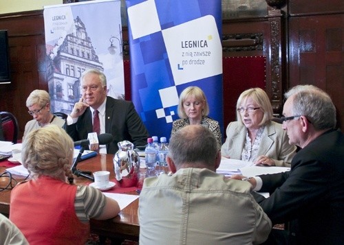 Budżet za ubiegły rok solidnie i gospodarnie zrealizowany. (Z konferencji ...